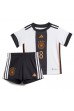 Duitsland Leon Goretzka #8 Babytruitje Thuis tenue Kind WK 2022 Korte Mouw (+ Korte broeken)